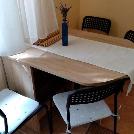 Gesztenyes Apartman Mişcolţ Exterior foto