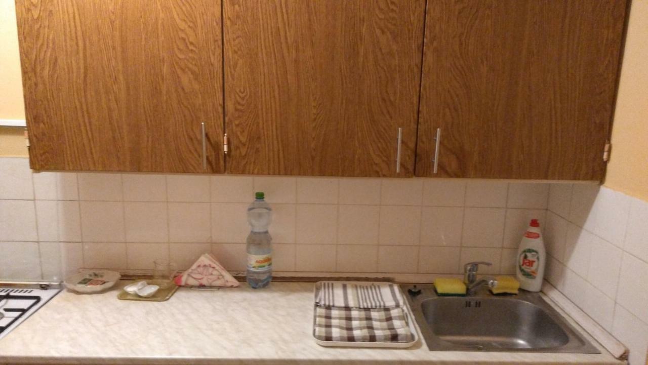 Gesztenyes Apartman Mişcolţ Exterior foto
