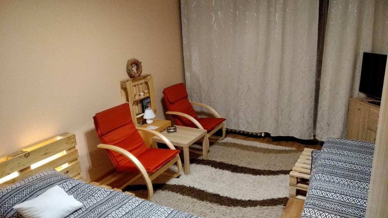 Gesztenyes Apartman Mişcolţ Exterior foto