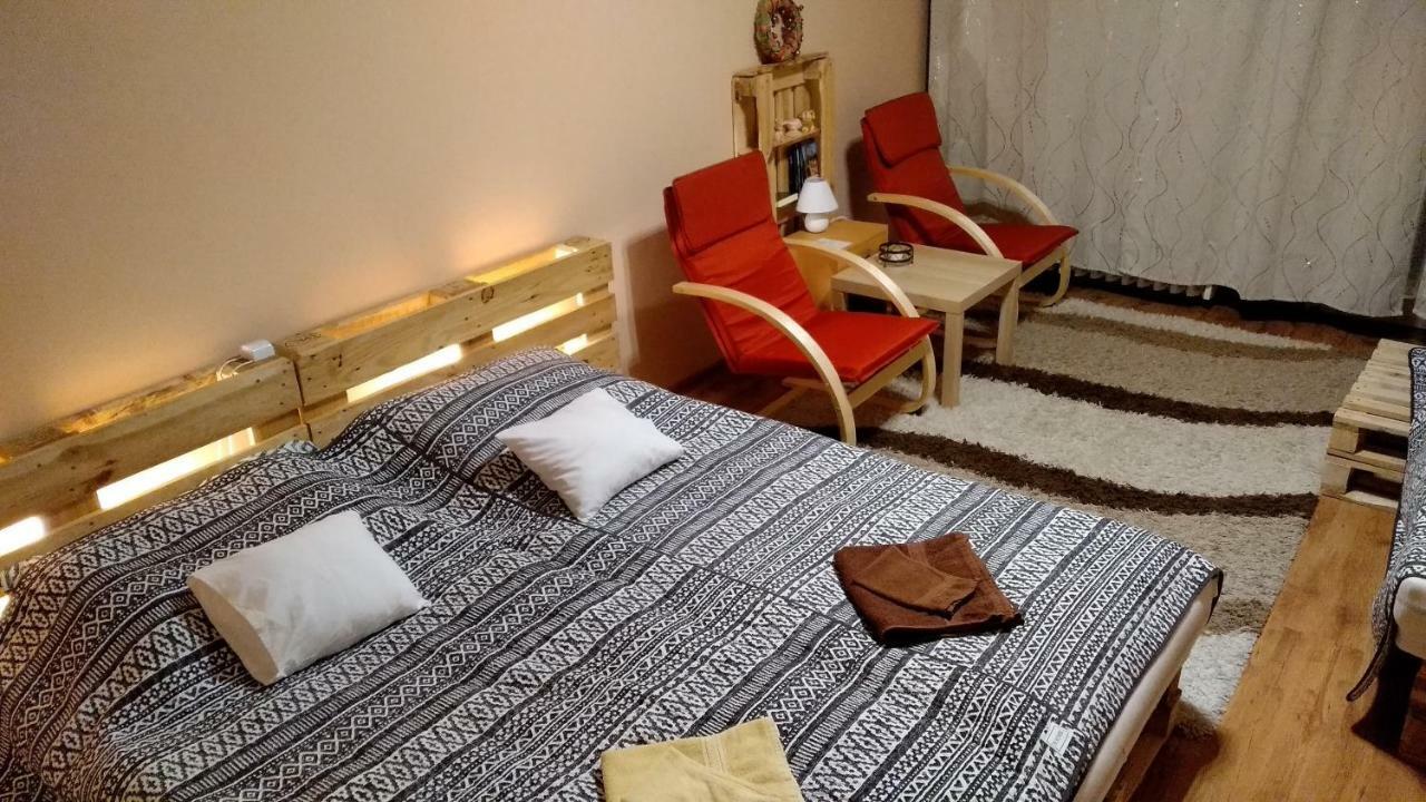Gesztenyes Apartman Mişcolţ Exterior foto