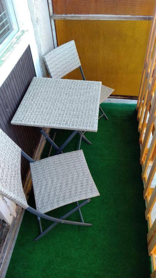 Gesztenyes Apartman Mişcolţ Exterior foto